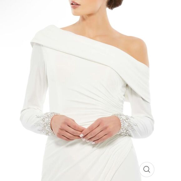MAC DUGGAL BEADED CUFF DROP SHOULDER FAUX WRAP GOWN WHITE NWT (needs cleaning) - Picture 3 of 11